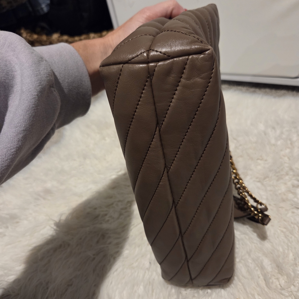 Tory Burch Quilted Brown Shoulder Bag - Picture 4 of 5